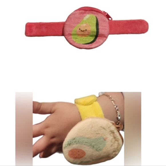 🔥🔥⭐️⭐️Cute Snap on Bracelet/Zipper Coin Purse on Slap Bracelet. - Picture 3 of 12